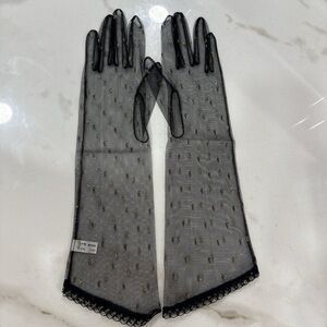 Elegant Black and Gold Mesh Gloves